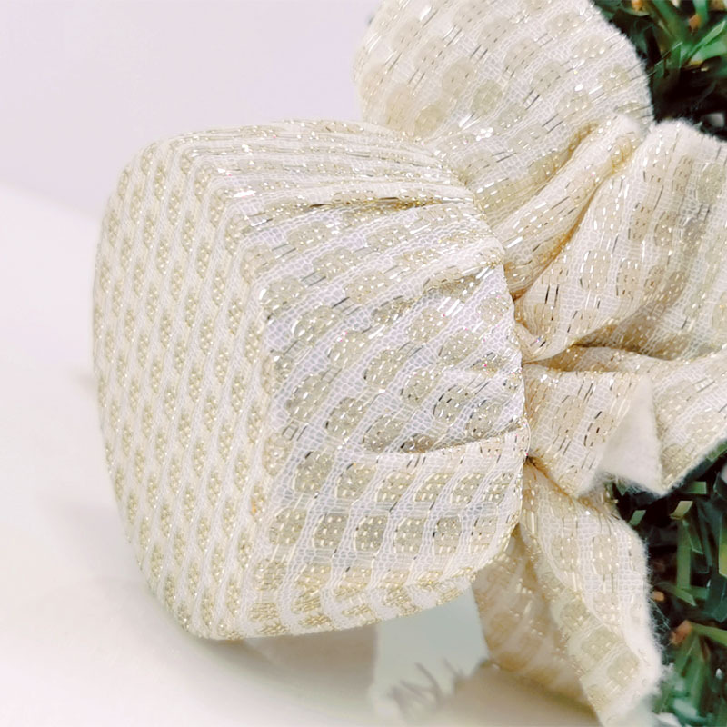 Cross-border new mini Christmas tree, small desktop Christmas tree ornament, 20cm Christmas tree, Christmas decoration items Application Scenario