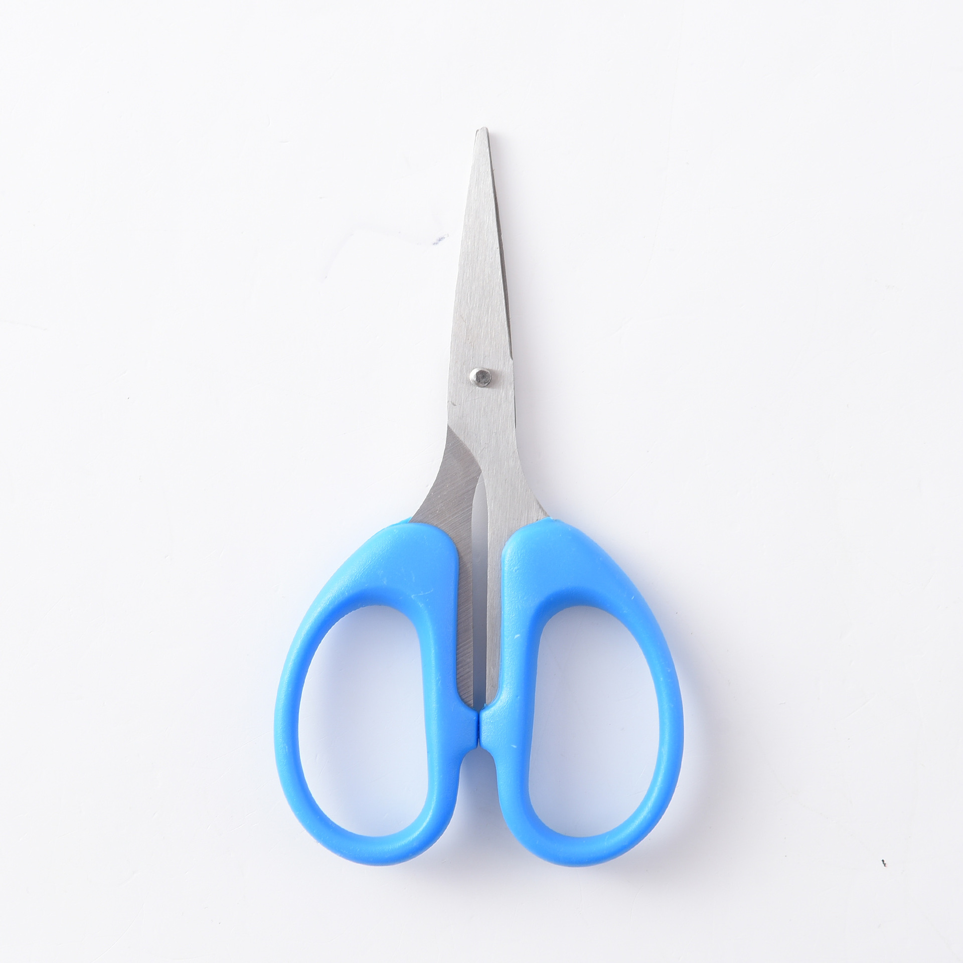 Factory direct supply, cross-border exclusive 6001 office paper-cutting, hand scissors, stainless steel student stationery, household small scissors Specification image