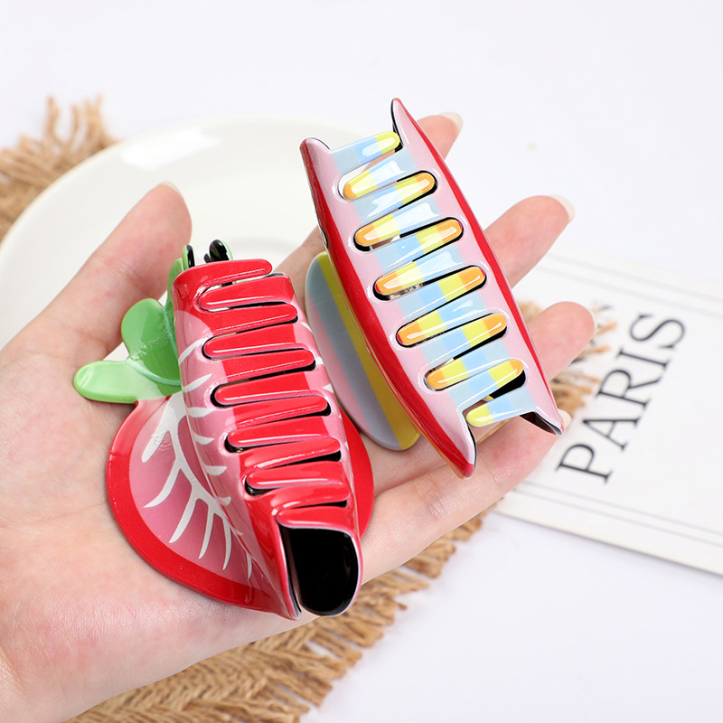 New Fruit Hairpin Creative Girl Large Wash Hair Grab Clip Students Ponytail Hair Accessories Manufacturers Wholesale Application Scenario
