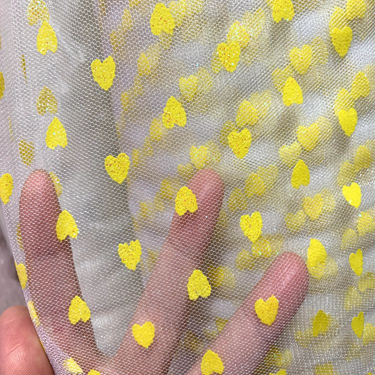 Polyester clothing, puffy skirt fabric, gift packaging, toys, headwear and hair accessory fabric, offset printed heart bright silk screen gauze details Picture
