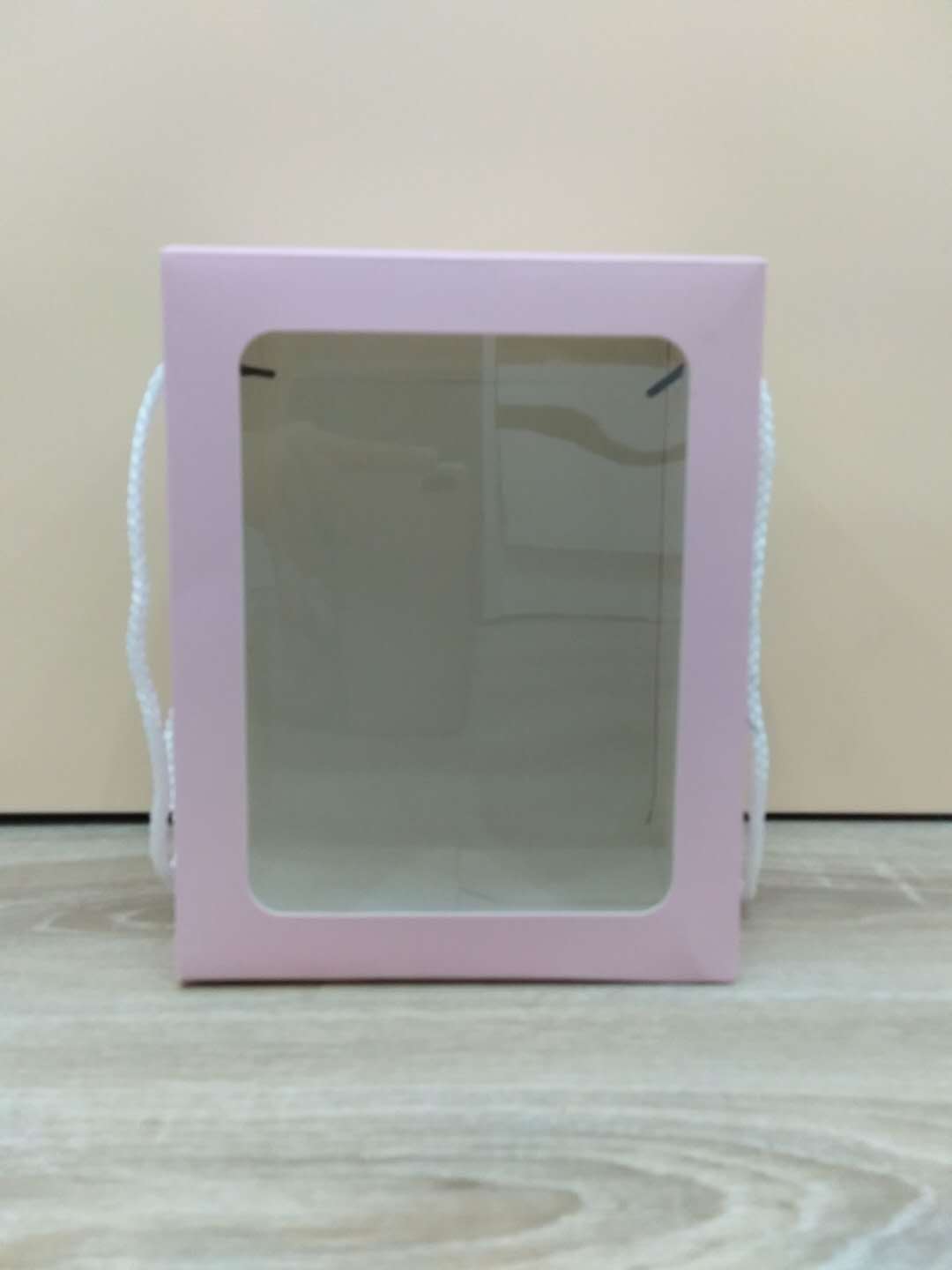 Baisite packaging window gift bags, gift bags, paper bags, white card paper, cake boxes, gift boxes can be printed with logos. Wholesale cross-border Specification image