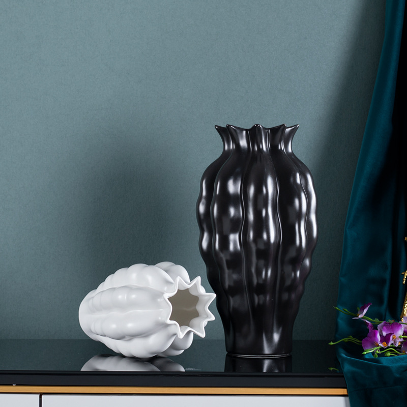 chinagoods陶瓷花瓶酒店家居装饰品创意现代简约客厅电视柜摆件黑白色插干花花器详情图2