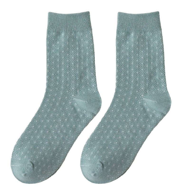 Women's autumn and winter forest-themed green mid-calf socks, white trendy Japanese high-top socks, cotton socks, and checkered long socks Item Picture