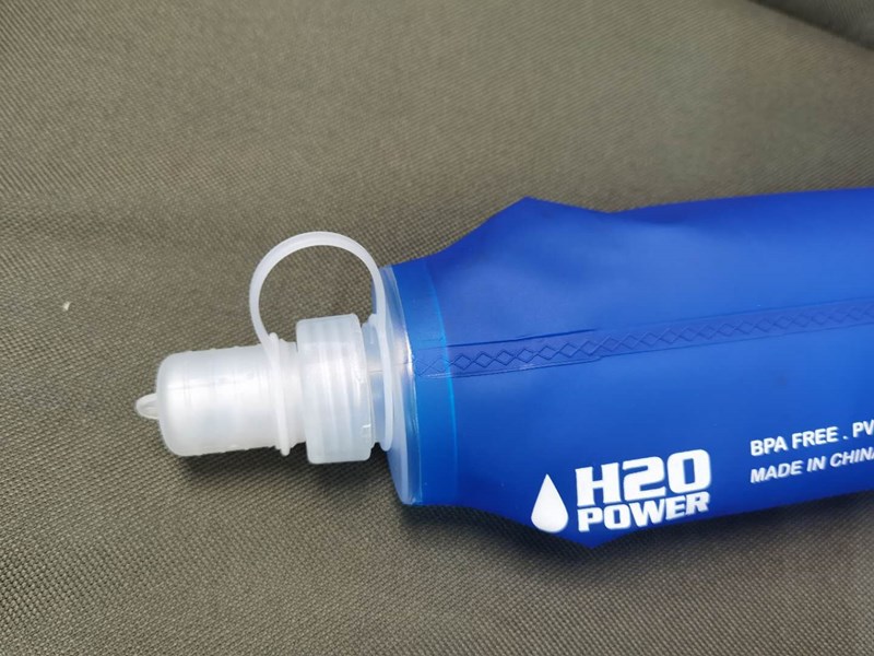 Deportes al aire libre camping TPU suave copa de agua 550ML extendido tubo ciclismo deporte tazas para hombres y mujeres en stock al por mayor Item Picture