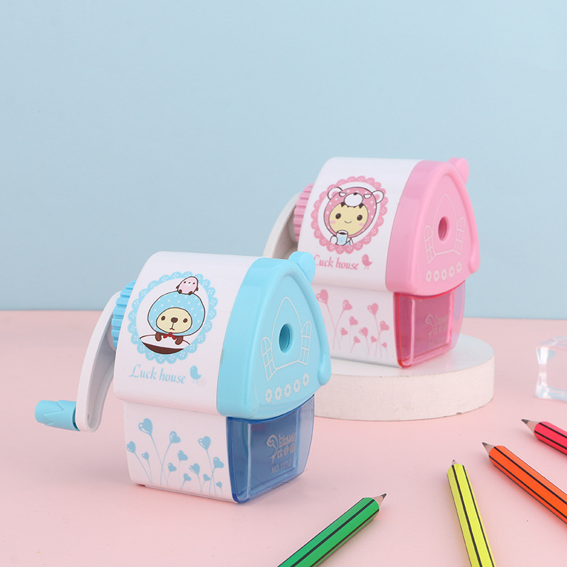 Creative Stationery Robot hand sharpener cute cartoon pen sharpener Student supplies manual rotating pen sharpener Application Scenario