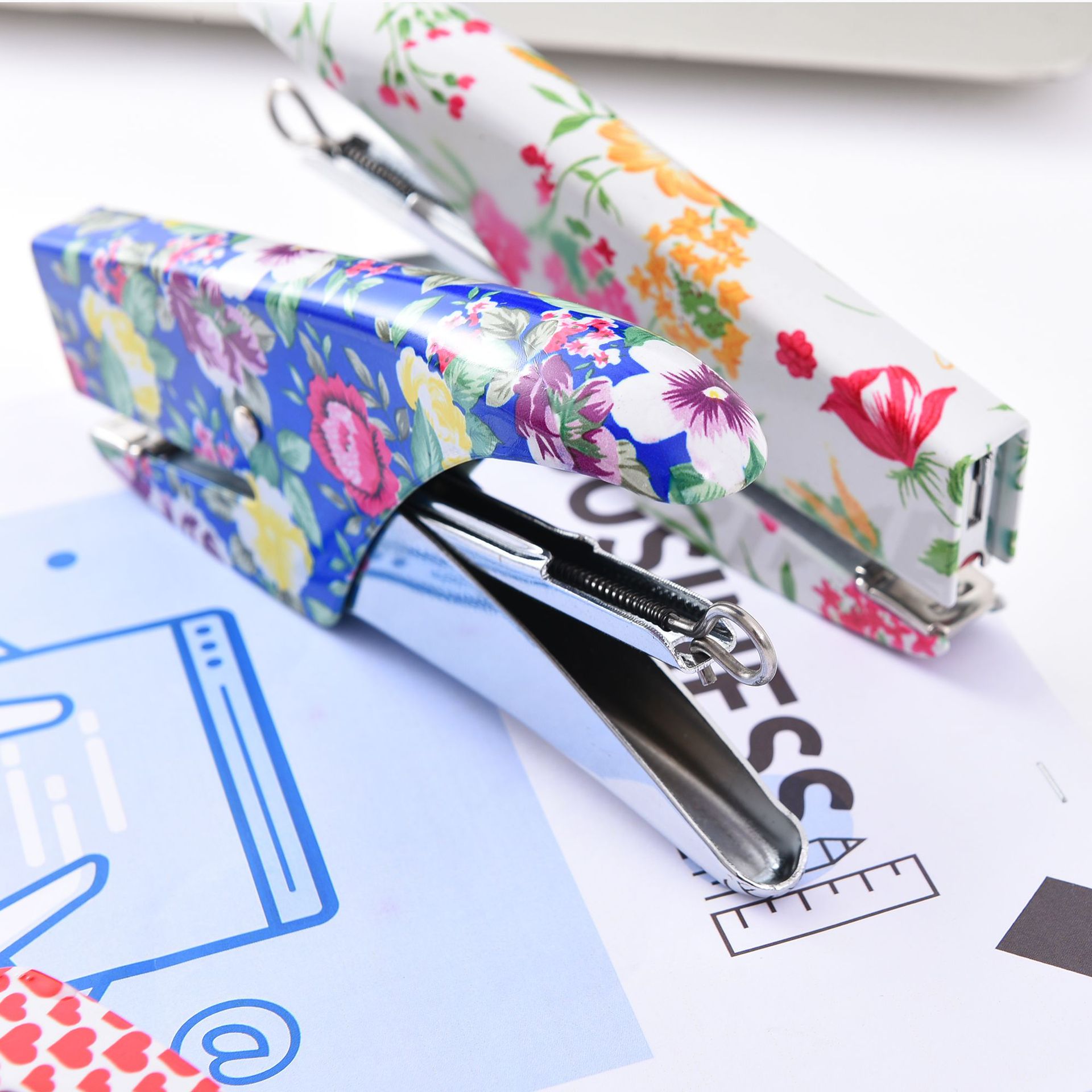 Factory direct supply cross-border exclusive 0118-1 Metal hand-held stapler, metal multi-functional labor-saving type, factory special Item Picture