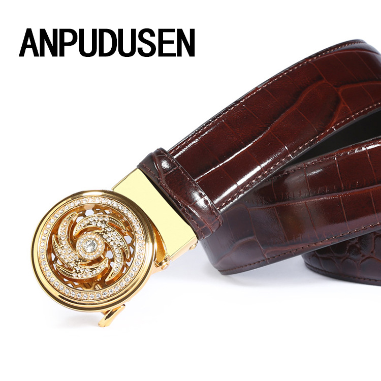 Men's Belt showcasing craftsmanship