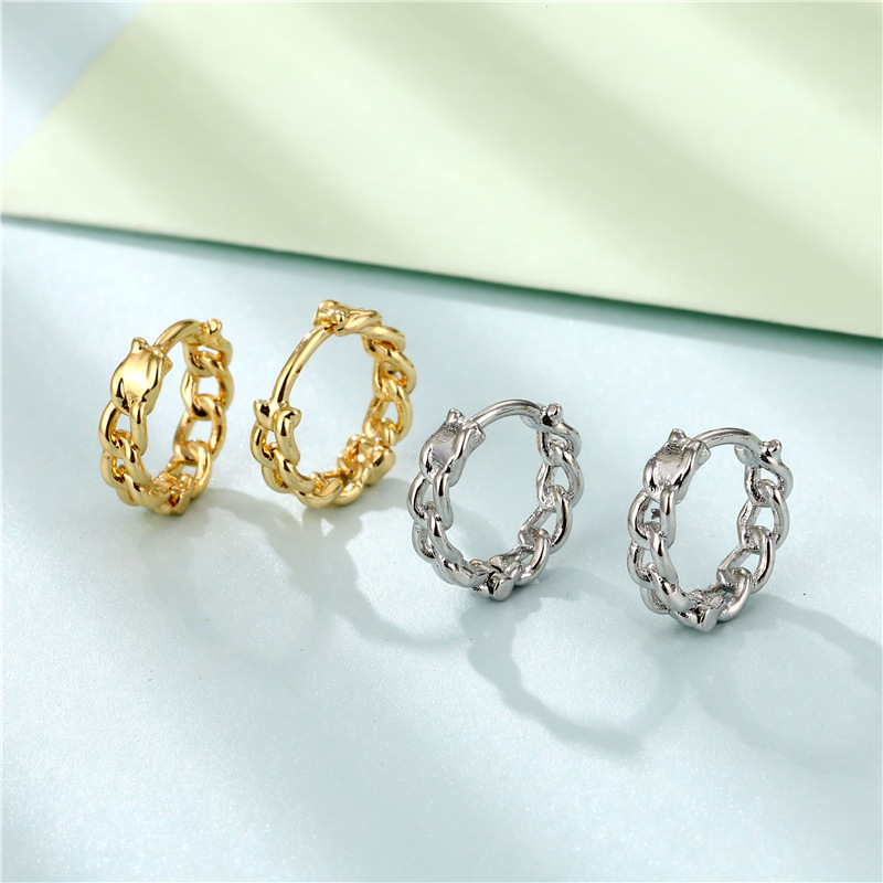 Cross-Border Europe And The United States Glossy Ins Style Personality Chain Ear Ring Ear Buckle Female Simple Copper Decorative Twist Earrings Manufacturers Wholesale Popular Jewelry Fashion Earrings Korean Version Earrings Ear Ring Ear Buckle Brand Processing Oem details Picture