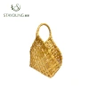 Yuanyang wood chip hand-woven single-handle hand-held flower basket, flower arrangement basket, home storage basket, hanging basket, picnic basket Application Scenario