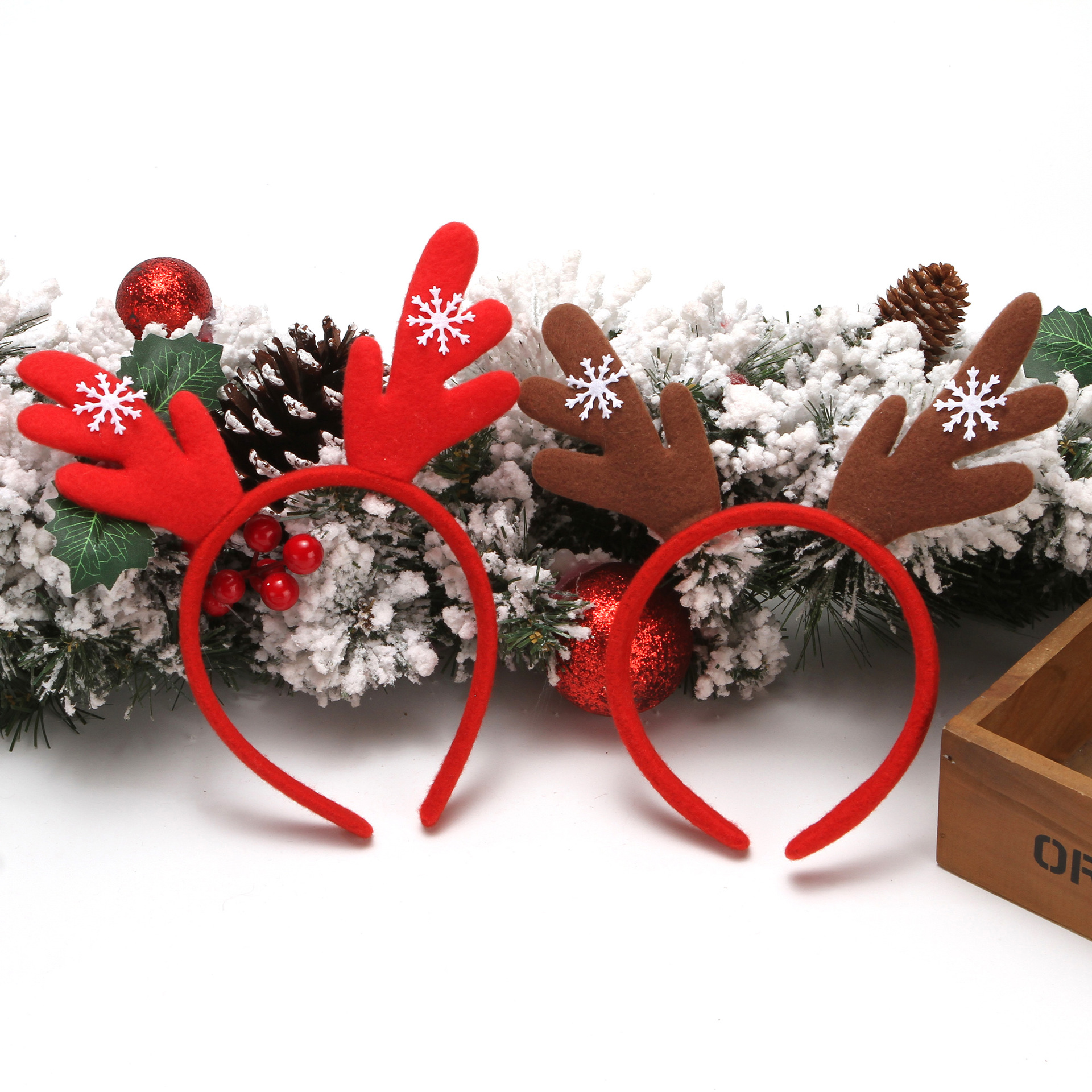 Christmas supplies, Christmas hair bands, hair clips, gifts, antler headbands for the elderly, sweet girl, elk, Internet celebrity hair bands Specification image
