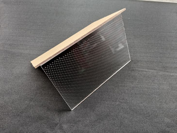 PS light guide plate with silk-screened dots has sufficient brightness and is a light-diffusing acrylic light guide plate for light box billboards Specification image
