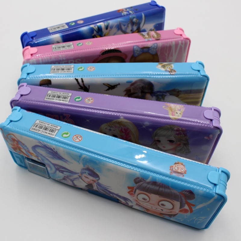 批发文具盒多白底实物图