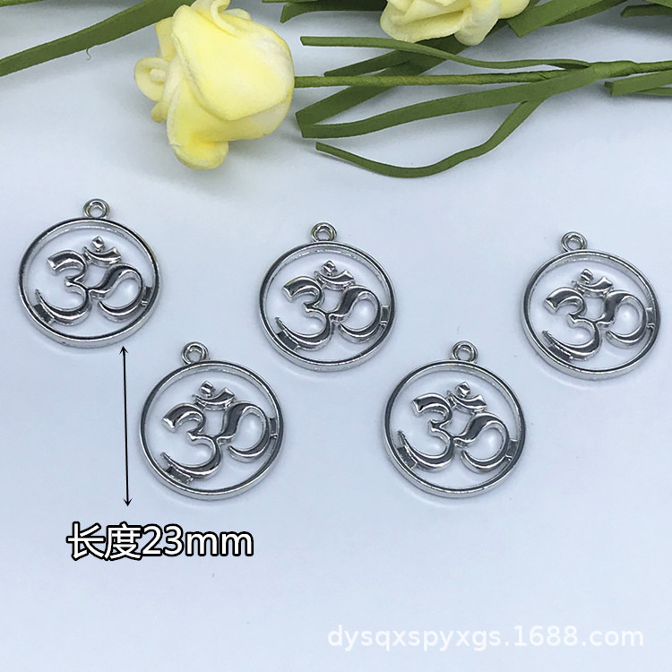 DIY jewelry accessories, silver alloy round pendants, necklaces, bracelets, pendants, factory direct sales. Colors can be customized Specification image
