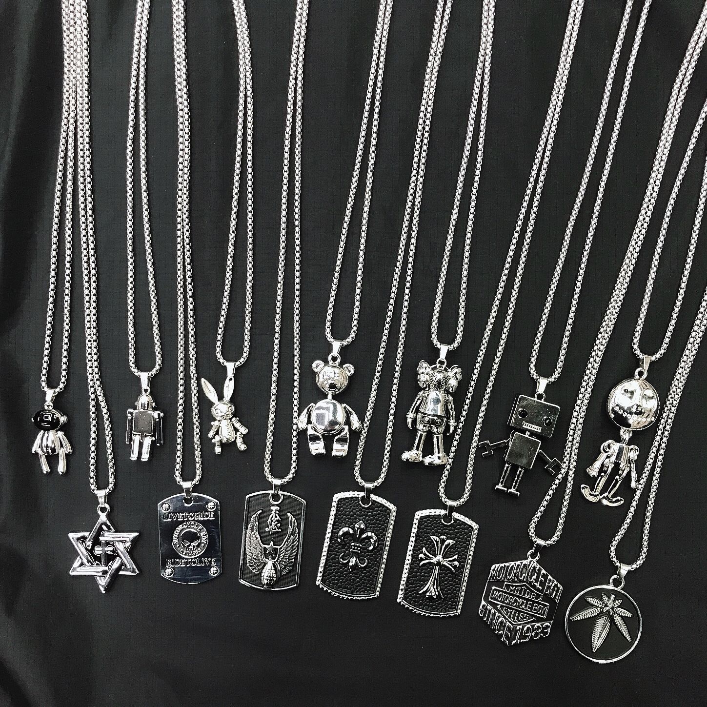 Net Red Men's Necklace Europe And The United States Military Necklace Sweater Chain Alloy Hip Hop Stainless Steel Pendant Wholesale