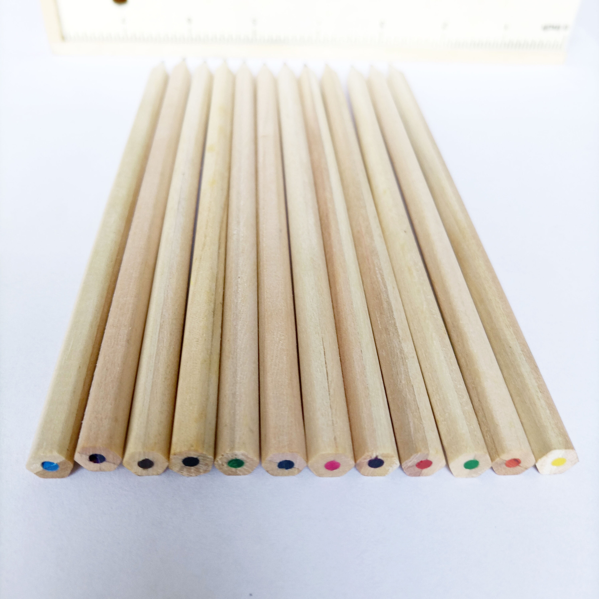 原木色12色彩铅笔儿童绘画涂鸦彩色铅笔学生画笔批发厂家批发