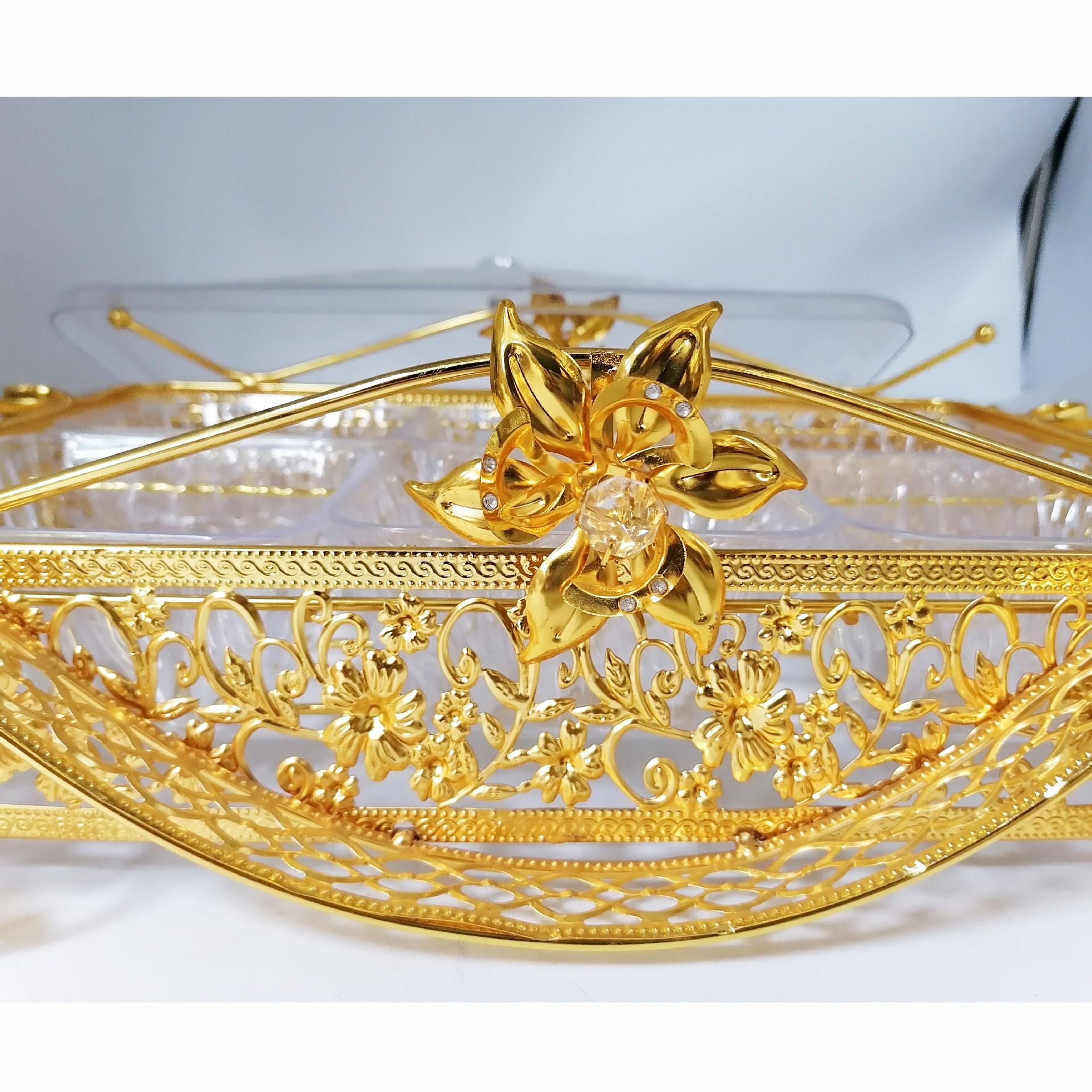Arabic Style 6-Division Dry Fruit Tray With Lid Luxury Plated Gold Wedding Candy Box Snack Box Fruit Tray details Picture