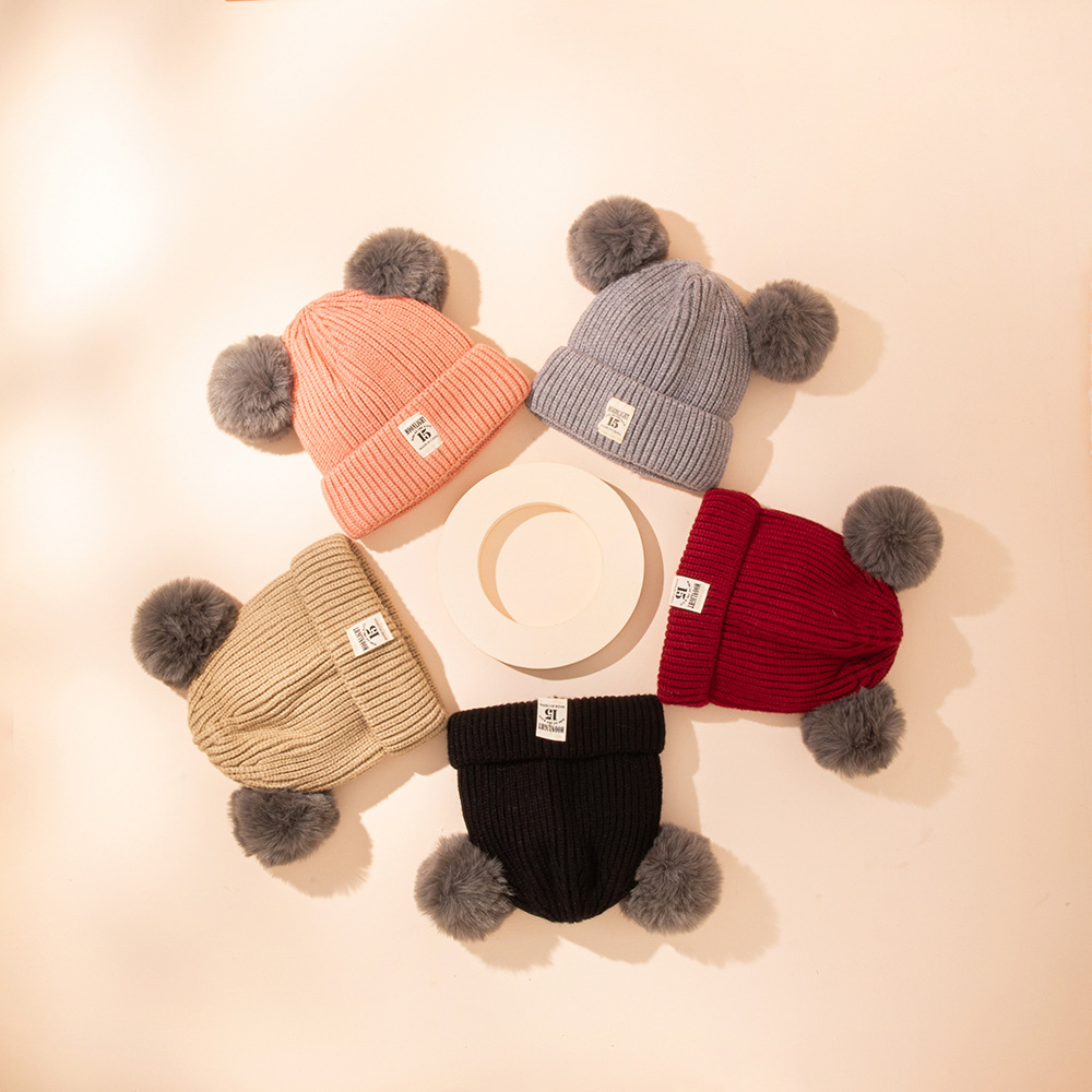 Creative New Acrylic Wool Children's Hat Manufacturers Spot Autumn And Winter Double Ball Baby Knitted Hat full figure