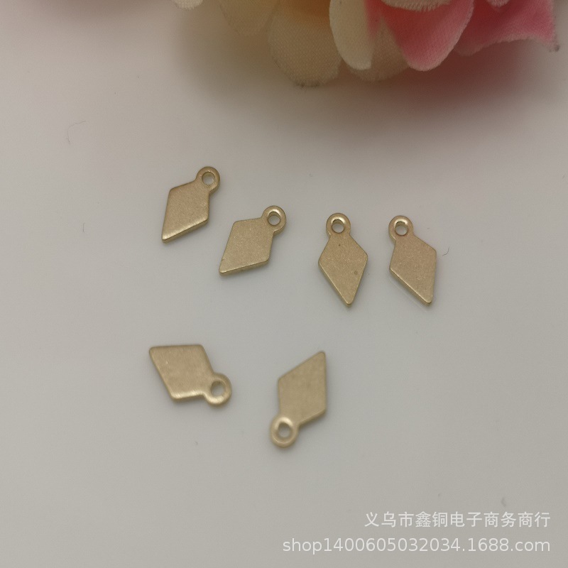 Diy Jewelry Copper Accessories 4.5*8Mm Diamond Triangle Pendant Copper Sheet Geometry details Picture