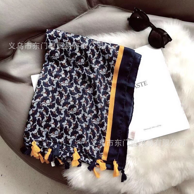 New Autumn And Winter Scarf Hanging Tassel Long Scarf Gingko Leaf Flower Cape Ethnic Scarf Photography Scarf details Picture