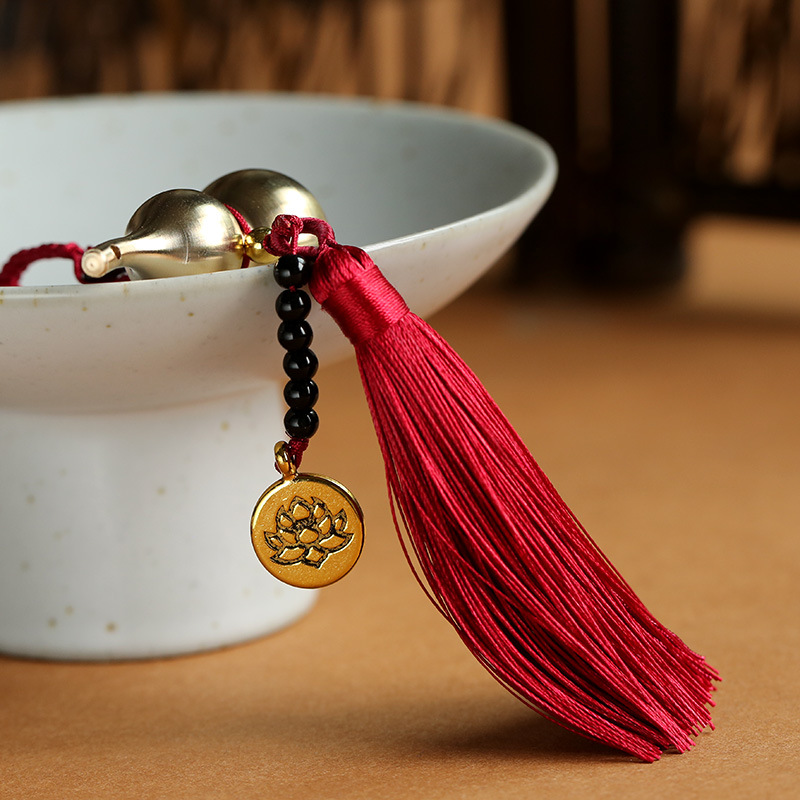 Brass gourd hand-woven lanyard, keychain pendant, car tassel style, personalized and creative schoolbag hanging decoration for men and women Specification image