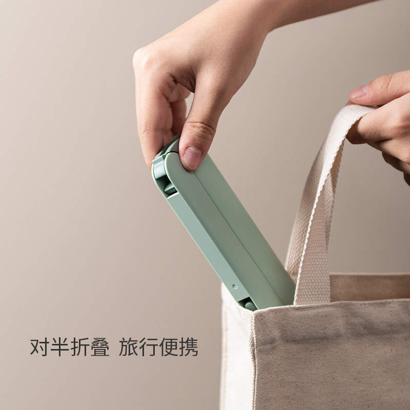 Self-designed folding clothes hangers for travel, portable clothes drying hangers for business trips and outings, and socks and underwear drying clips Specification image