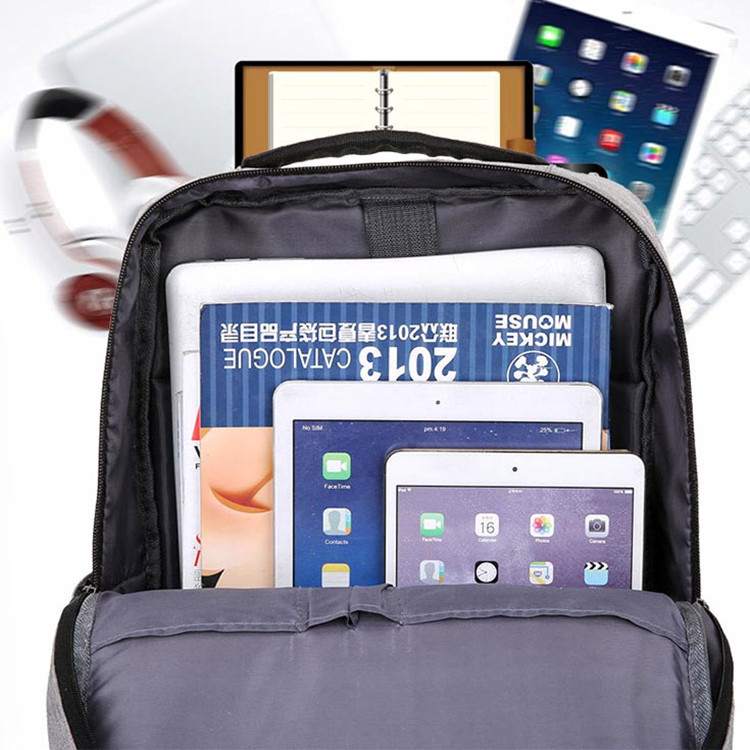 男士斜挎包实物图