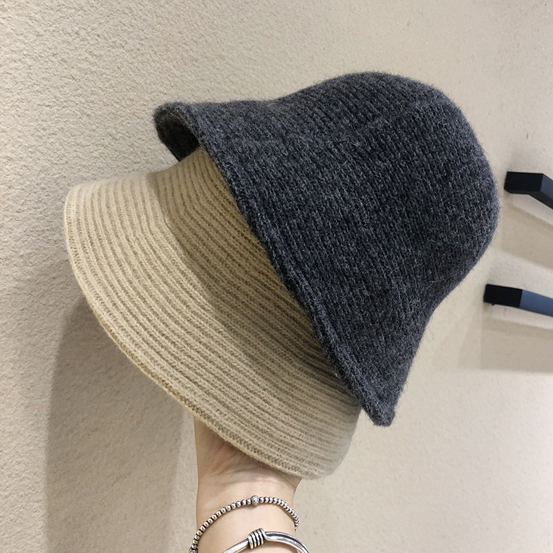This is a thickened, warm, fashionable and versatile Korean fisherman's hat for women on Instagram. It's a knitted woolen bucket and basin hat details Picture