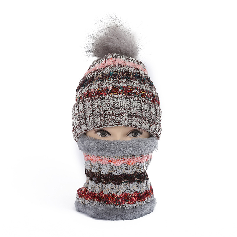 Autumn And Winter New Women's Woolen Hat Korean Version Of The Fashion Tide Warm And Thick Windproof Ear Protection Hairball Knitted Hat Wholesale Item Picture