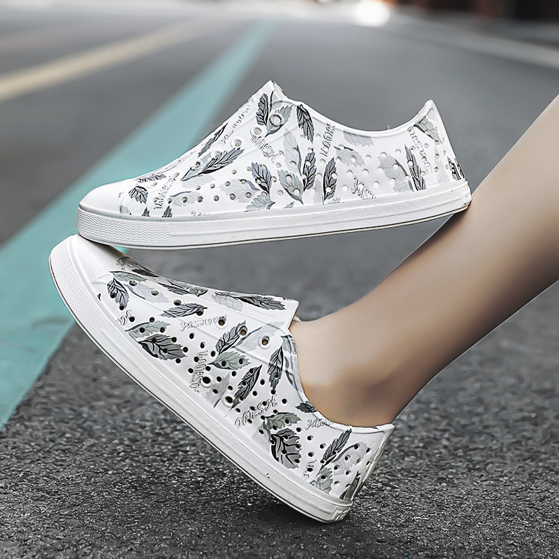 Summer Bambootune Crocs couples graffiti men's and women's casual Baotou wading outdoor beach breathable sandals details Picture