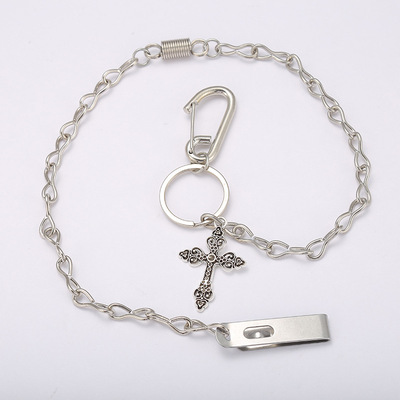 Trendy and personalized pants paired with chain hangers are fashionable and versatile. Metal cross chain hangers are available for wholesale from street manufacturers Application Scenario