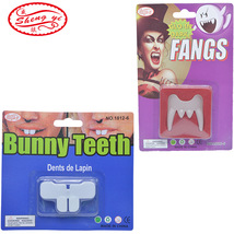 【跨境】万圣节派对装扮兔牙道具 整人吸血鬼尖牙牙齿玩具