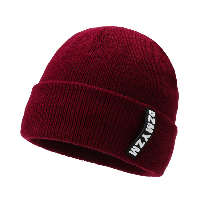The new thick wool hat for men in autumn and winter is a versatile Korean-style flared outdoor warm and ear-protecting knitted hat Application Scenario