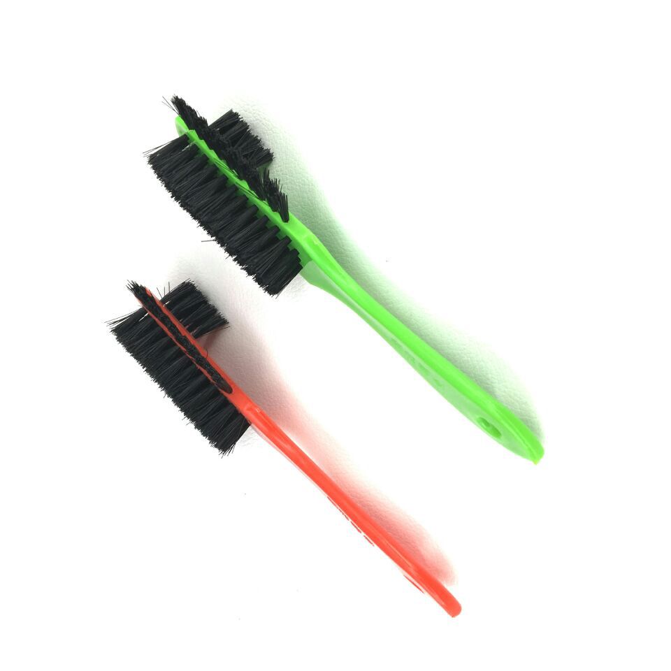 Plastic color handle shoe oil brush leather shoe brush soft brush three sides oil brush shoe polishing brush one yuan 2 department store Application Scenario
