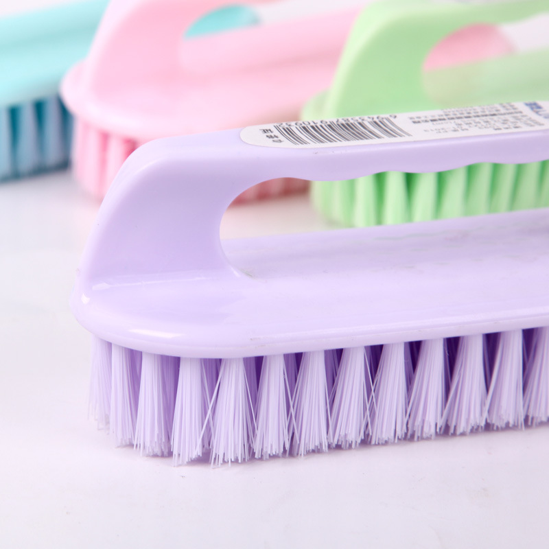 Home cleaning brush, multi-functional home laundry brush, candy-colored brush 4037, clothing brush, random plastic shoe brush Application Scenario