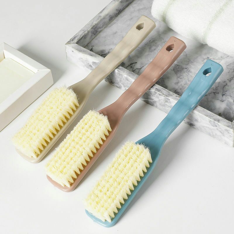 Heart-shaped soft bristle shoe brush, cleaning brush, long-handled plastic shoe brush, Nordic clothing brush, plastic brush, one-yuan general store