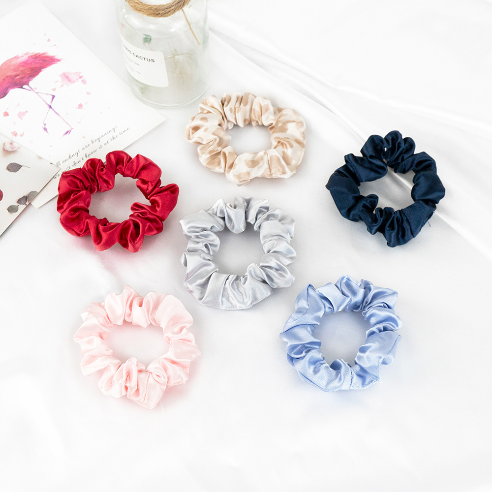New Korean internet-famous silk large intestine hair band for girls to tie their hair, ins cute female imitation silk hair rope factory