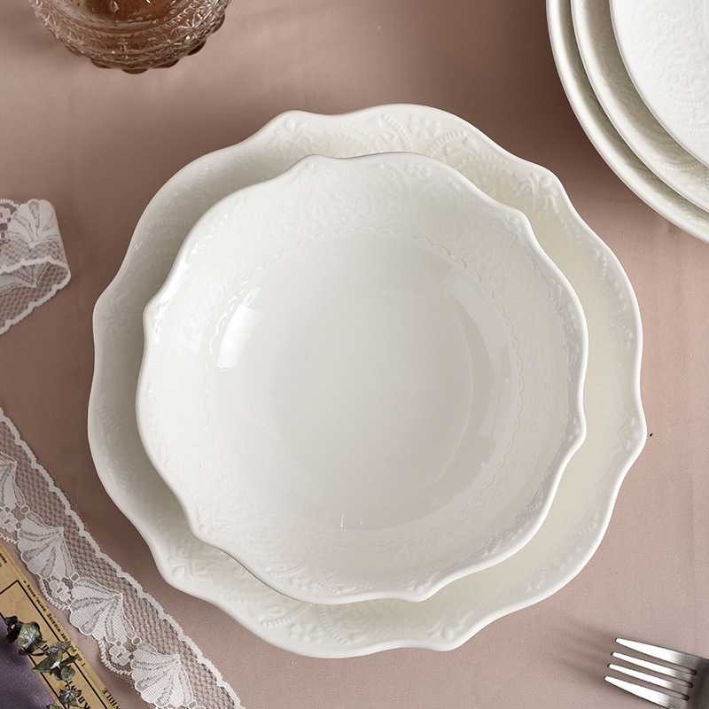 Nordic tableware, solid-color creative lace ceramic bowl, LOGO embossed Western steak plate, round deep plate, for home use Application Scenario