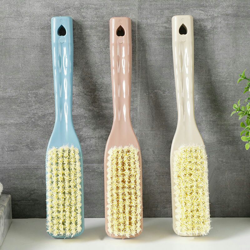 Heart-shaped soft bristle shoe brush, cleaning brush, long-handled plastic shoe brush, Nordic clothing brush, plastic brush, one-yuan general store details Picture