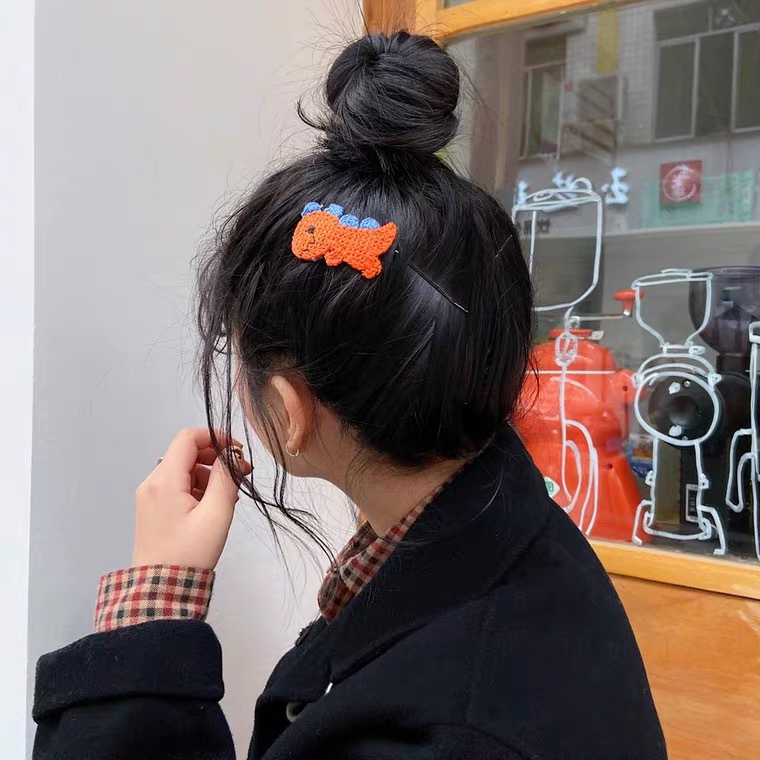 Ins Wind Girl Heart Autumn And Winter New Dinosaur Cartoon Creative Knitted Wool Edge Clip Cute Hairpin Headwear details Picture