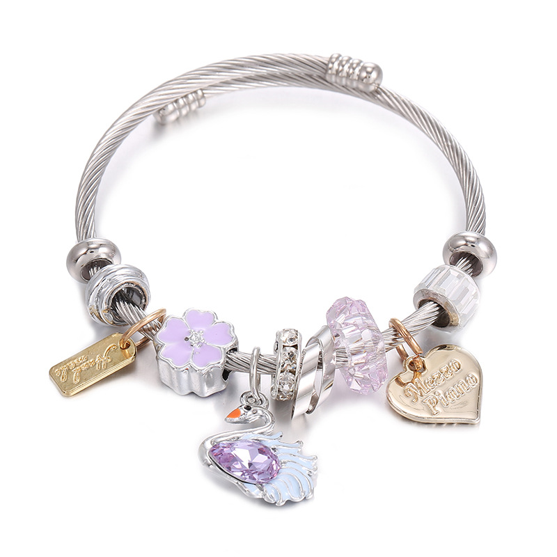 Oly Magic Bracelet 8557 Diy Stainless Steel Titanium Steel Bracelet Gold Octet Star Pink Love Heart Crown Pony Beaded Bracelet Jewelry Wholesale Application Scenario