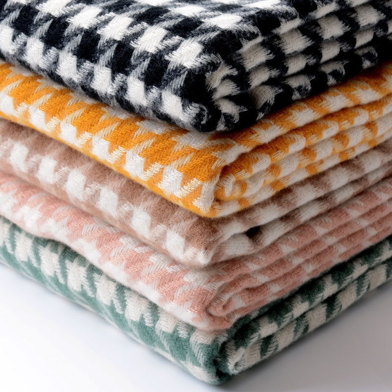 The New Autumn And Winter Thousand Birds Plaid Imitation Cashmere Scarf Women's Thick Warm Shawl Cross-Border Factory Wholesale Specification drawing