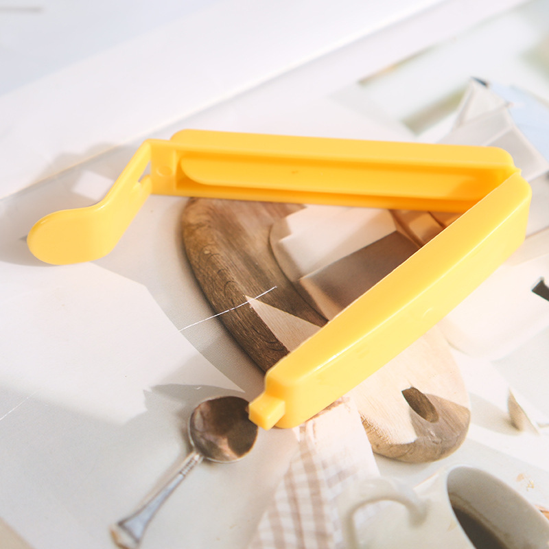 Sealed clip, food moisture-proof preservation bag, discharge nozzle clip, kitchen household food sealing clip, sealing wonder, snack