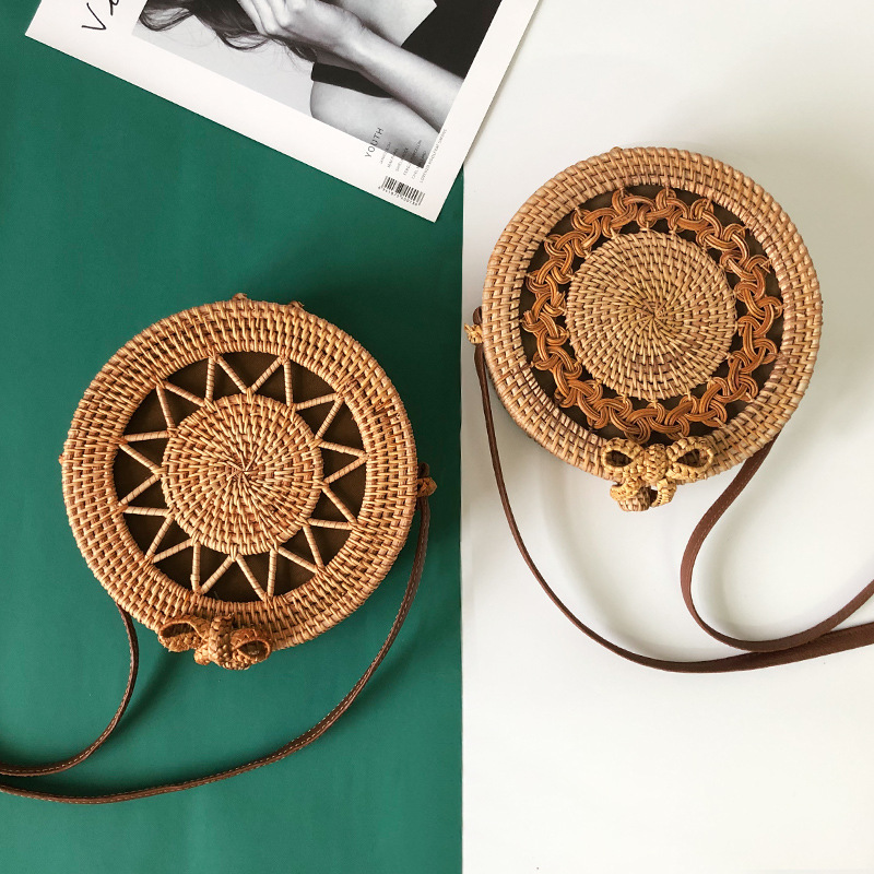 New Bali Rattan Woven Bag Vintage Grass Woven Beach Travel Crossbody Bag Hand-Made Brown Woven Bag Application Scenario