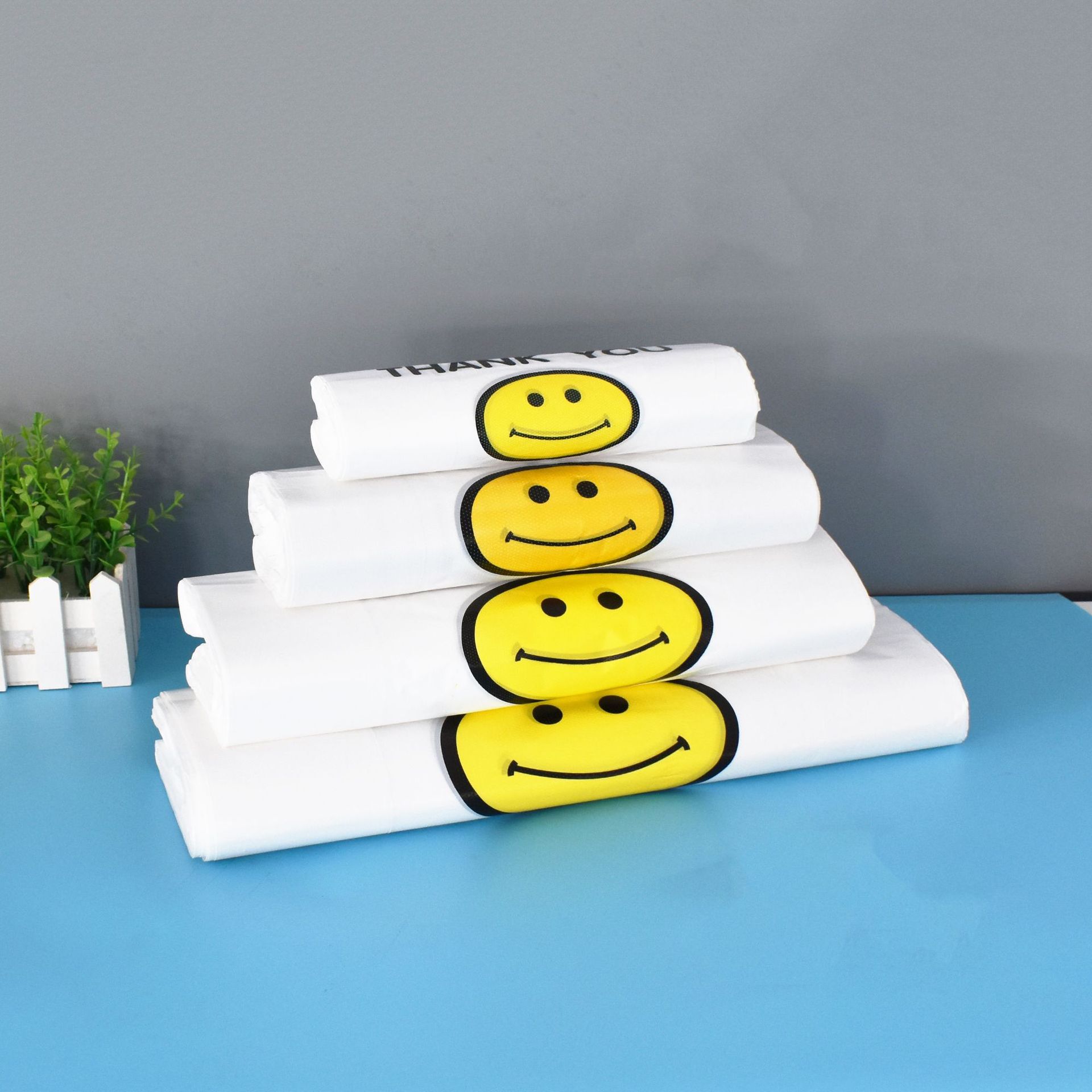 笑脸塑料食品细节图