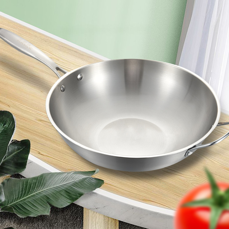 Factory wholesale white steel wok, physical non-stick wok, uncoated cooking wok, gift sale, one-piece consignment, stainless steel wok