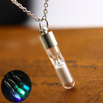 European and American necklace fashion hourglass crystal personality pendant glow-in-the-dark necklace Quicksand votive bottle ladies luminous jewelry