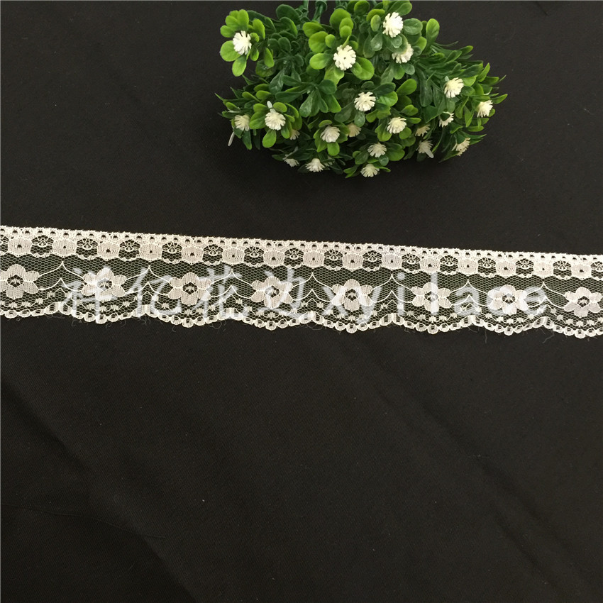 Wholesale of gold and silver polyester non-elastic small flower-edge lace clothing, underwear, bras and children's clothing accessories at low prices Specification image