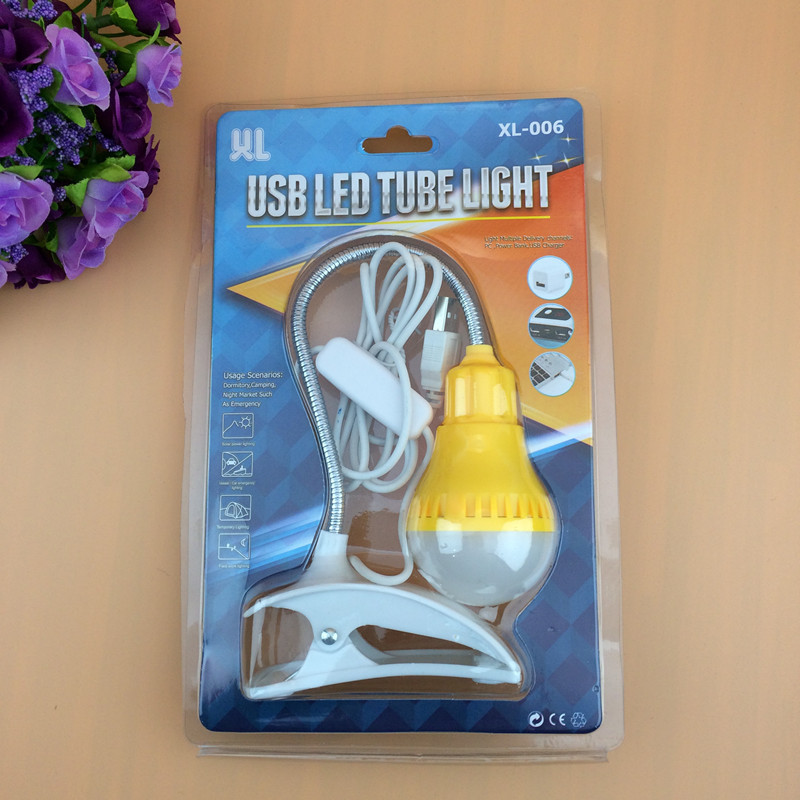 Creative USB clip lights, LED study eye-protecting book clips, LED small table lamps, USBLED lights, street stall supplies Application Scenario