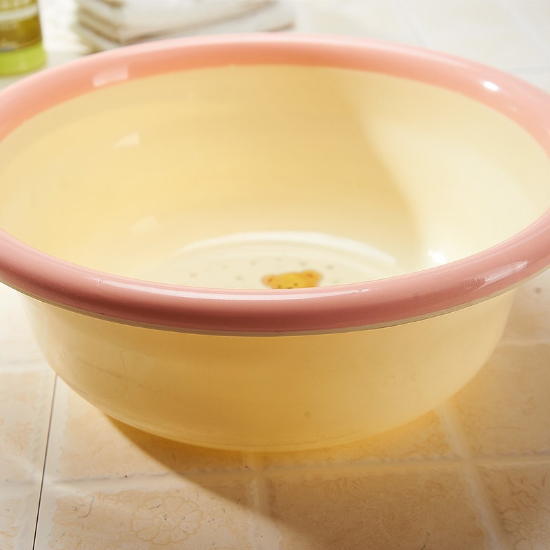 1023A/B dual-color ring-shaped basin with bear pattern household plastic washbasin Application Scenario