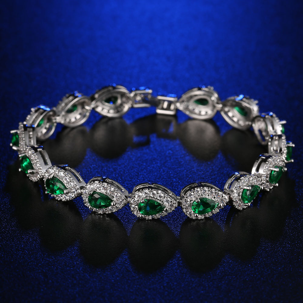 Kashi.com Warehouse Amazon supply micro-inlaid copper jewelry AAA Zircon bracelet, main stone style bracelet and bangle Application Scenario